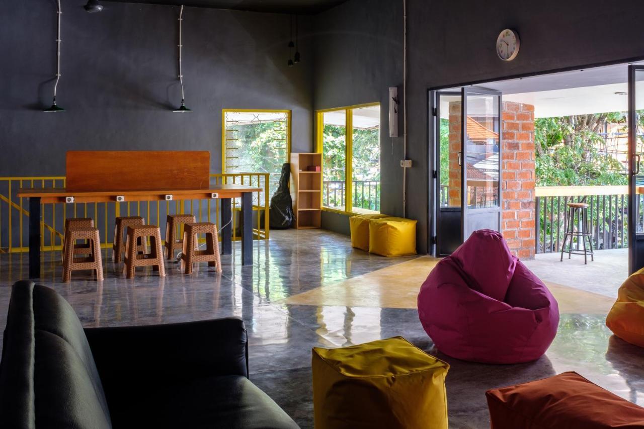Kumpul Hostel Kuta Легіан Екстер'єр фото