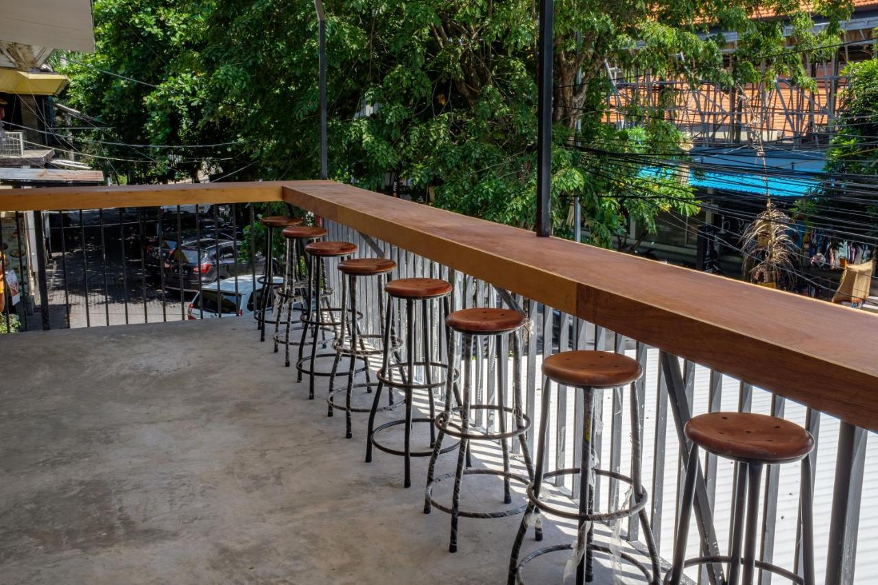 Kumpul Hostel Kuta Легіан Екстер'єр фото